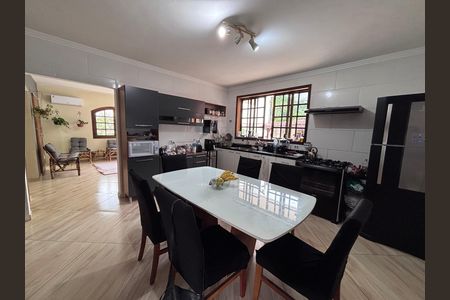 Casa de condomínio à venda com 600m², 6 quartos e 3 vagasCozinha