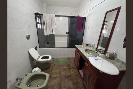 Casa de condomínio à venda com 600m², 6 quartos e 3 vagasBanheiro