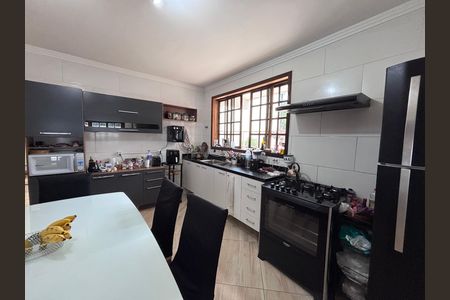 Casa de condomínio à venda com 600m², 6 quartos e 3 vagasCozinha