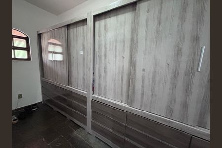 Casa de condomínio à venda com 600m², 6 quartos e 3 vagasCloset do quarto 4