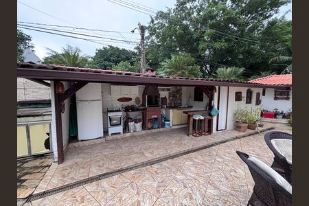 Casa de condomínio à venda com 600m², 6 quartos e 3 vagasÁrea externa