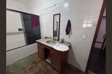 Casa de condomínio à venda com 600m², 6 quartos e 3 vagasBanheiro 