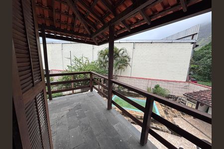 Casa de condomínio à venda com 600m², 6 quartos e 3 vagasVaranda