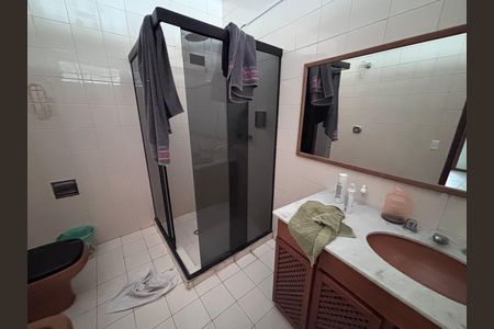 Casa de condomínio à venda com 600m², 6 quartos e 3 vagasBanheiro do quarto 5