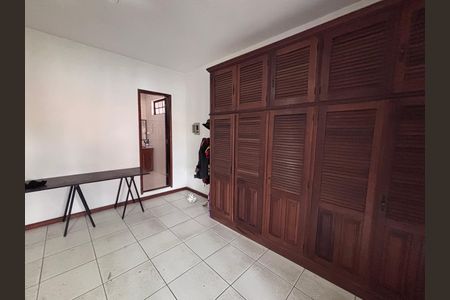 Casa de condomínio à venda com 600m², 6 quartos e 3 vagasQuarto 5