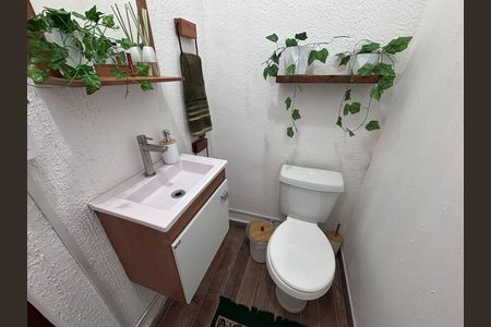 Casa de condomínio à venda com 600m², 6 quartos e 3 vagasLavabo