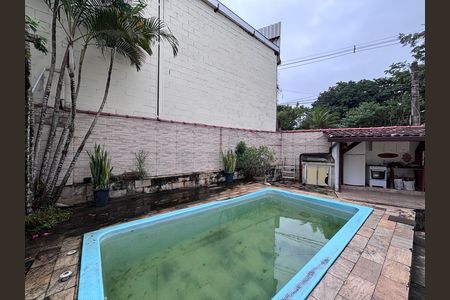 Casa de condomínio à venda com 600m², 6 quartos e 3 vagasÁrea externa