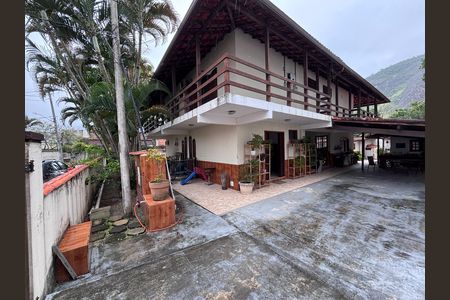 Casa de condomínio à venda com 600m², 6 quartos e 3 vagasÁrea externa