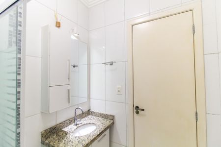 Casa de condomínio à venda com 60m², 2 quartos e 2 vagas Casa de condomínio à venda com 60m², 2 quartos e 2 vagasBanheiro da Suíte