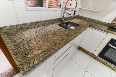 Casa de condomínio à venda com 60m², 2 quartos e 2 vagas Casa de condomínio à venda com 60m², 2 quartos e 2 vagasCozinha
