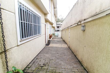 Casa de condomínio à venda com 60m², 2 quartos e 2 vagas Casa de condomínio à venda com 60m², 2 quartos e 2 vagasÁrea externa