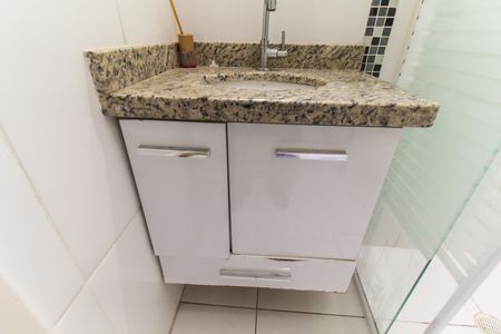 Casa de condomínio à venda com 60m², 2 quartos e 2 vagas Casa de condomínio à venda com 60m², 2 quartos e 2 vagasBanheiro 2