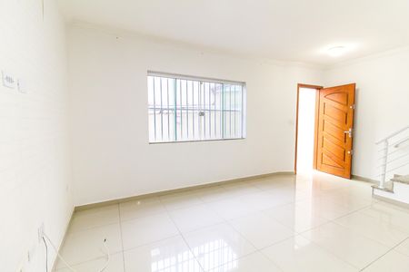 Casa de condomínio à venda com 60m², 2 quartos e 2 vagas Casa de condomínio à venda com 60m², 2 quartos e 2 vagasSala