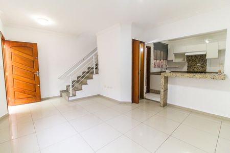 Casa de condomínio à venda com 60m², 2 quartos e 2 vagas Casa de condomínio à venda com 60m², 2 quartos e 2 vagasSala