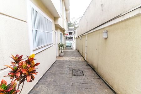 Casa de condomínio à venda com 60m², 2 quartos e 2 vagas Casa de condomínio à venda com 60m², 2 quartos e 2 vagasÁrea externa