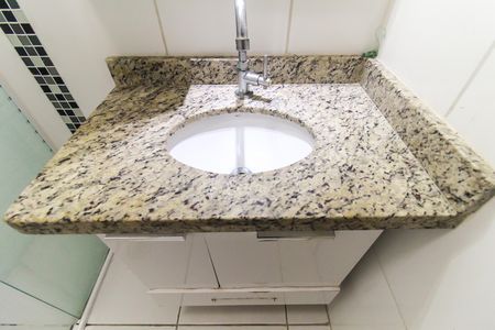 Casa de condomínio à venda com 60m², 2 quartos e 2 vagas Casa de condomínio à venda com 60m², 2 quartos e 2 vagasBanheiro da Suíte