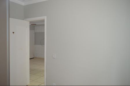 Quarto 2 de apartamento para alugar com 2 quartos, 56m² em Jardim Heitor Rigon, Ribeirão Preto