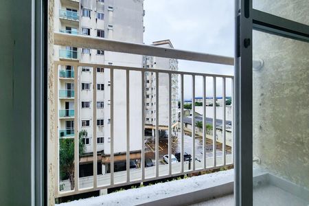 Apartamento à venda com 47m², 2 quartos e 1 vaga Apartamento à venda com 47m², 2 quartos e 1 vagaVaranda