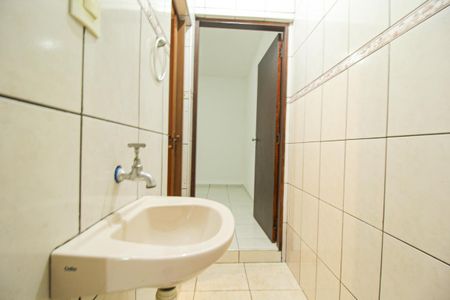 Casa para alugar com 100m², 2 quartos e sem vaga Casa para alugar com 100m², 2 quartos e sem vagaBanheiro