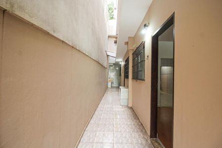 Casa para alugar com 100m², 2 quartos e sem vaga Casa para alugar com 100m², 2 quartos e sem vagaCorredor