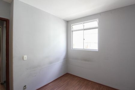 Quarto 1 de apartamento para alugar com 2 quartos, 50m² em Piratininga, Belo Horizonte