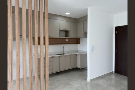 Apartamento para alugar com 72m², 2 quartos e 1 vagaSala