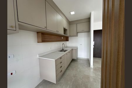 Apartamento para alugar com 72m², 2 quartos e 1 vagaCozinha