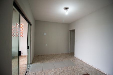 Casa para alugar com 125m², 4 quartos e 2 vagas Casa para alugar com 125m², 4 quartos e 2 vagasSala