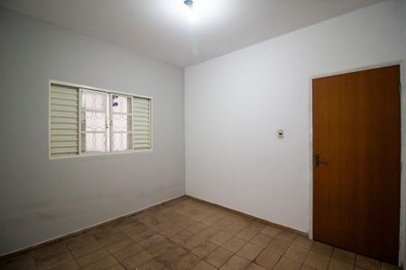 Casa para alugar com 125m², 4 quartos e 2 vagas Casa para alugar com 125m², 4 quartos e 2 vagasQuarto Casa 2