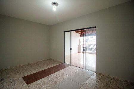 Casa para alugar com 125m², 4 quartos e 2 vagas Casa para alugar com 125m², 4 quartos e 2 vagasSala