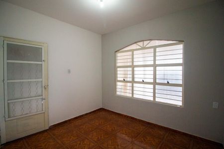 Casa para alugar com 125m², 4 quartos e 2 vagas Casa para alugar com 125m², 4 quartos e 2 vagasSala Casa 2