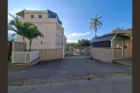Apartamento para alugar com 48m², 2 quartos e 1 vaga Apartamento para alugar com 48m², 2 quartos e 1 vagaFachada