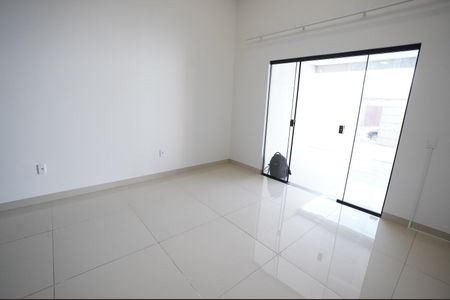 Casa para alugar com 3 quartos, 105m² em Residencial Recanto do Bosque, Goiânia