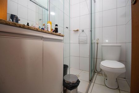 Apartamento à venda com 69m², 3 quartos e 1 vaga Apartamento à venda com 69m², 3 quartos e 1 vagaBanheiro da Suíte