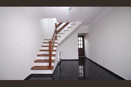 Sala de casa à venda com 3 quartos, 126m² em Jardim Ana Rosa, São Paulo