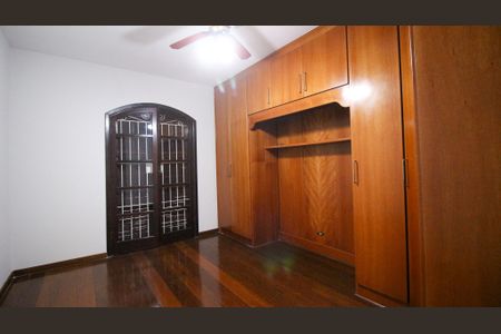 Casa à venda com 126m², 3 quartos e 2 vagasSuíte