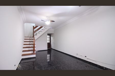 Sala de casa à venda com 3 quartos, 126m² em Jardim Ana Rosa, São Paulo