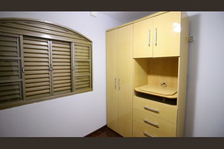 Casa à venda com 126m², 3 quartos e 2 vagasQuarto 2
