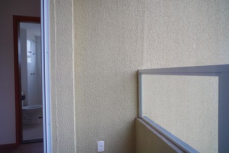 Varanda  de apartamento para alugar com 2 quartos, 42m² em Humaitá, Porto Alegre