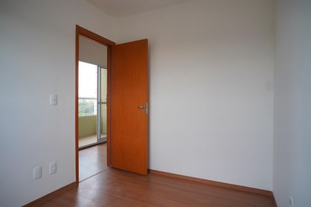 Quarto 2 de apartamento para alugar com 2 quartos, 42m² em Humaitá, Porto Alegre