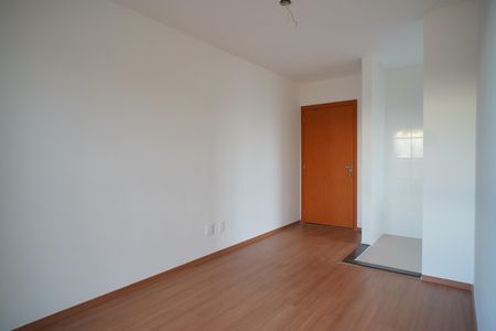 Sala de apartamento para alugar com 2 quartos, 42m² em Humaitá, Porto Alegre