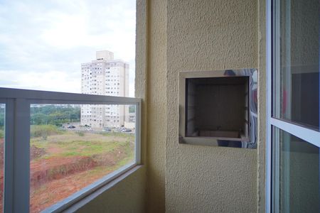Varanda  de apartamento para alugar com 2 quartos, 42m² em Humaitá, Porto Alegre