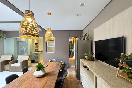 Casa à venda com 200m², 3 quartos e 3 vagasEspaço gourmet 