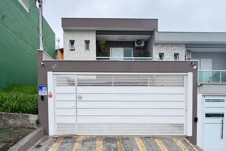 Casa à venda com 200m², 3 quartos e 3 vagasFachada