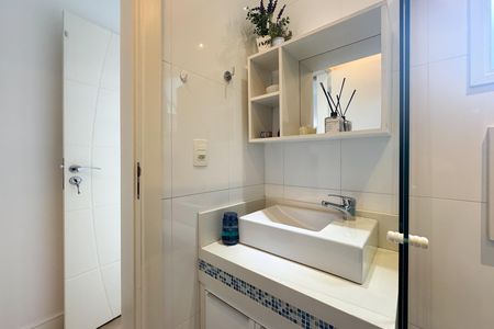 Casa à venda com 200m², 3 quartos e 3 vagasBanheiro - Suíte 2