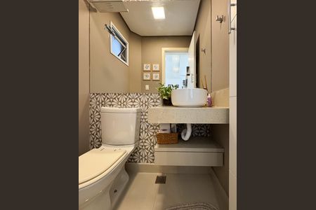 Casa à venda com 200m², 3 quartos e 3 vagasLavabo 