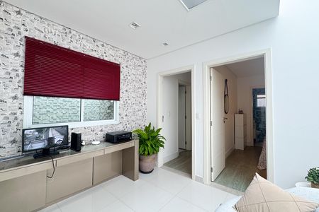 Casa à venda com 200m², 3 quartos e 3 vagasEscritório