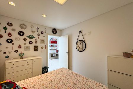 Casa à venda com 200m², 3 quartos e 3 vagasSuíte 1