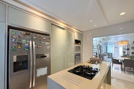 Casa à venda com 200m², 3 quartos e 3 vagasCozinha 