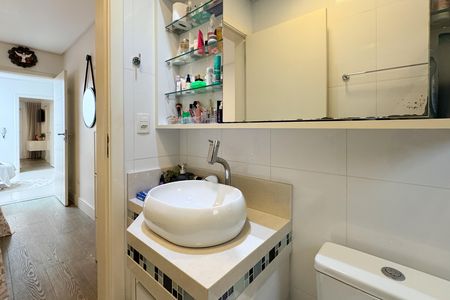 Casa à venda com 200m², 3 quartos e 3 vagasBanheiro - Suíte 1